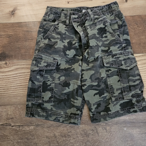 BUNDLE of 3 pairs of boys shorts - Picture 5 of 10